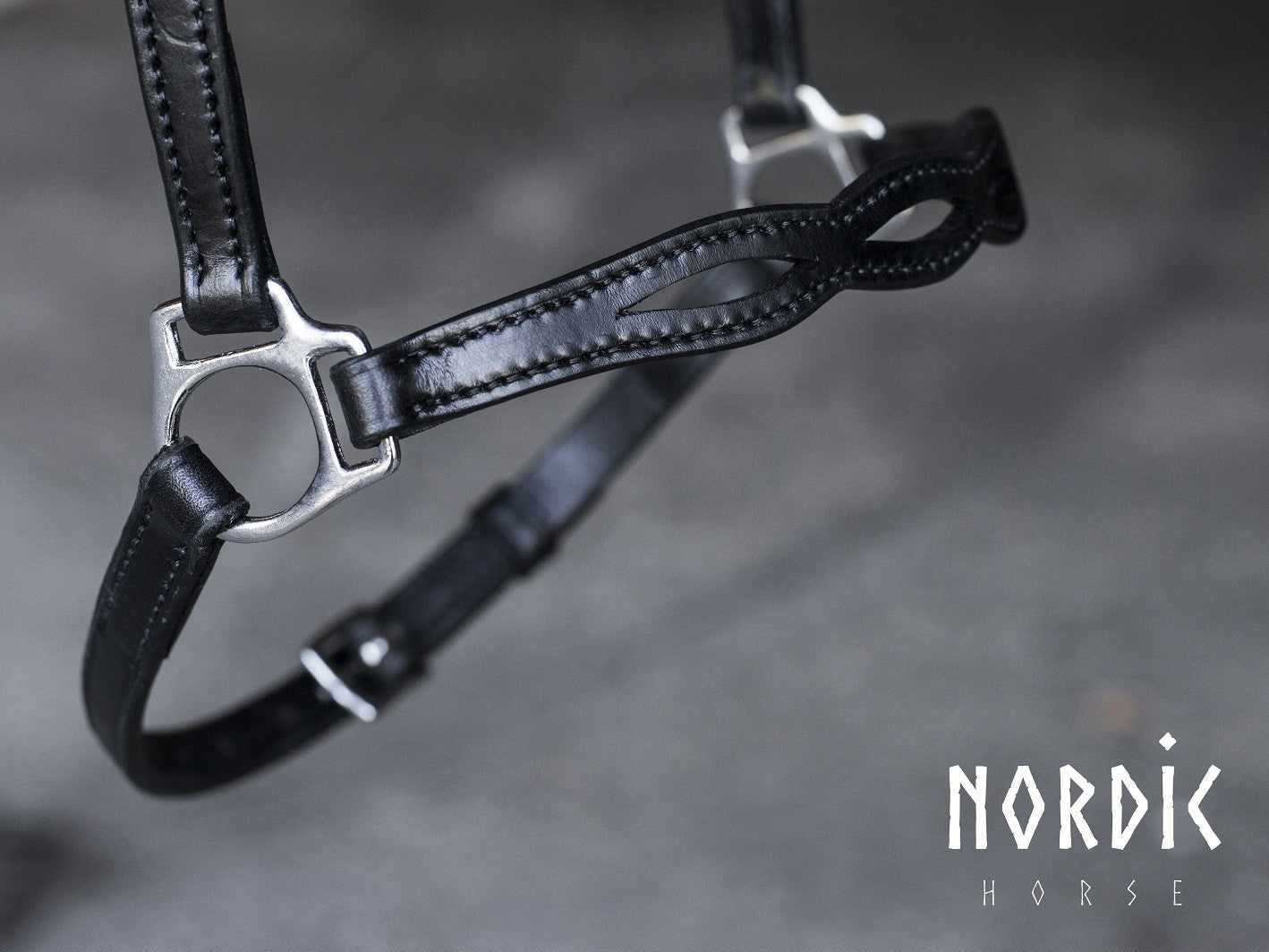 Nordic Horse Næserem med udskæringer